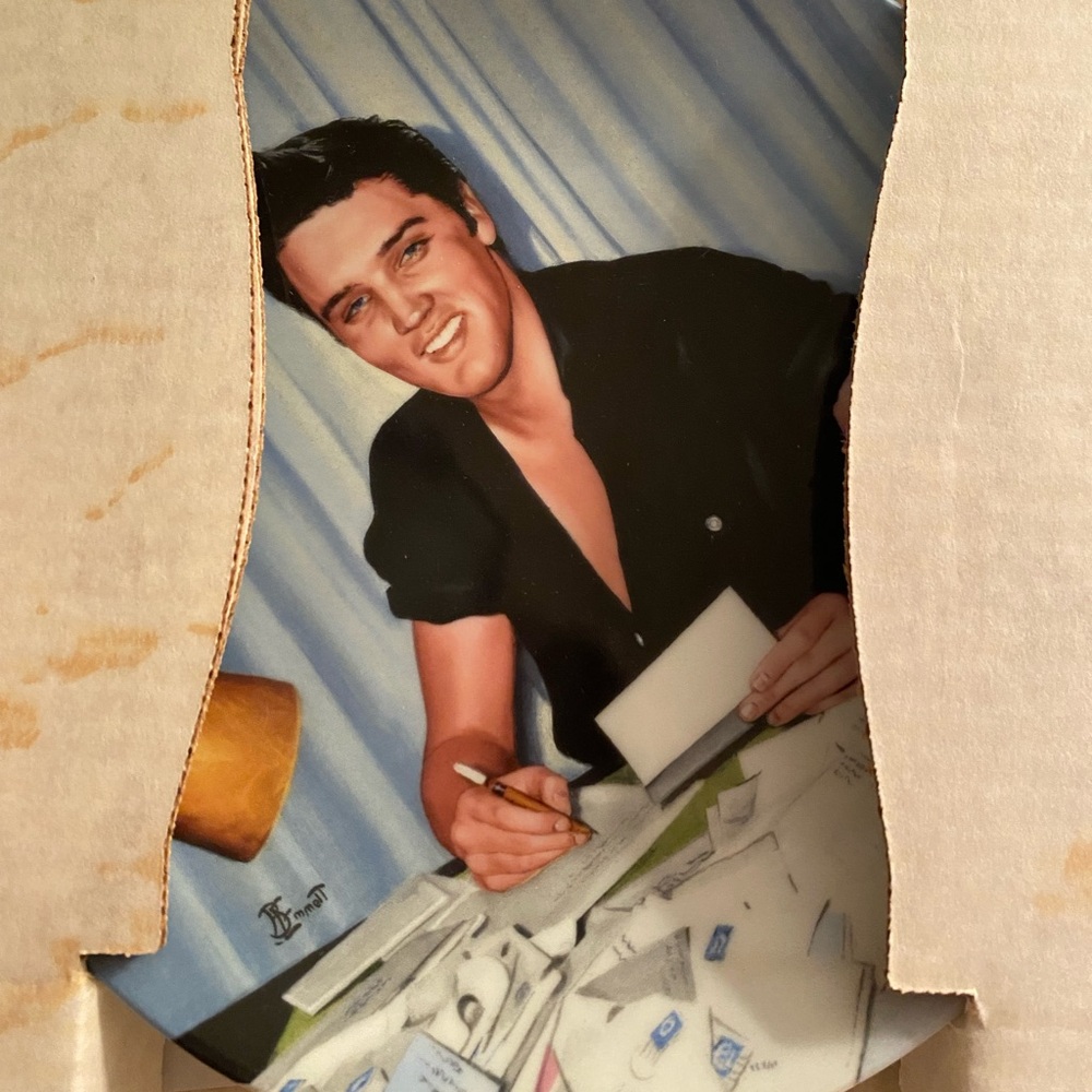 Elvis Presley Collector Plate Letters From Fans Looking At A Legend Plate 14